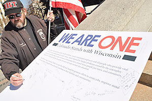 Capitol rally draws union supporters, opponents