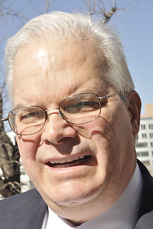 Capitol rally draws union supporters, opponents