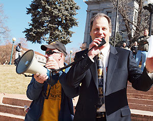 Capitol rally draws union supporters, opponents