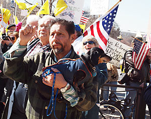 Capitol rally draws union supporters, opponents