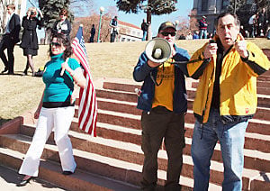 Capitol rally draws union supporters, opponents
