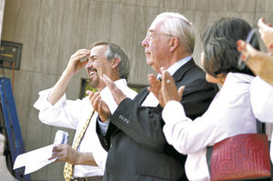 Vidal bids farewell, thanks city workers
