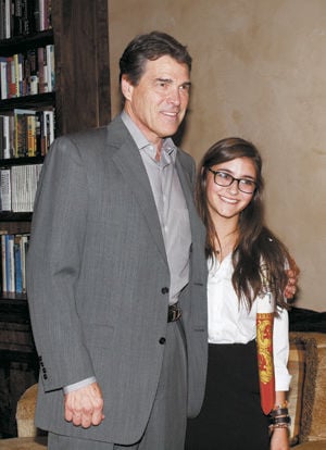 Perry campaigns with friends in Colorado