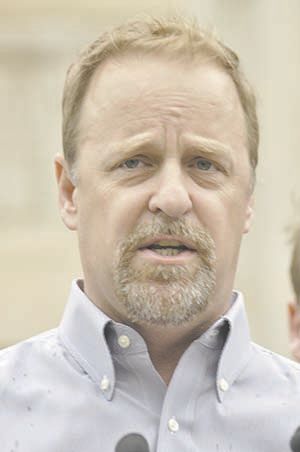 Immigration issue splits delegation