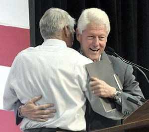 Former Prez Clinton pitches Dems in Colorado