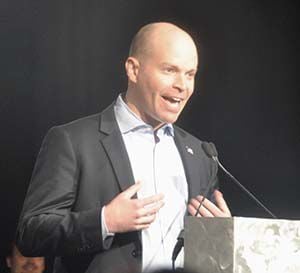 Bush rallies for Colorado Republicans