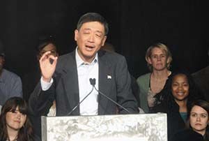 Bush rallies for Colorado Republicans