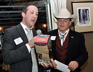 Jeb Bush gets early gift at Lincoln Club holiday party