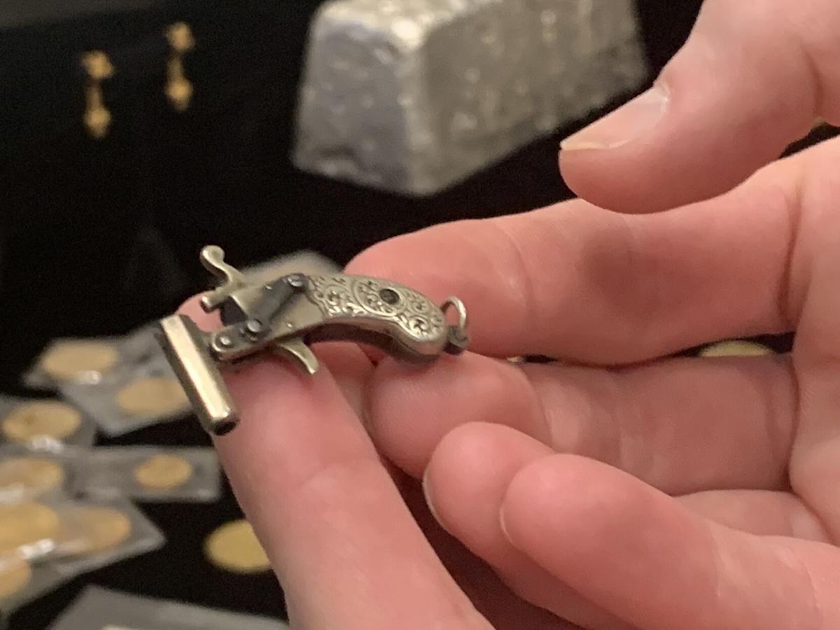 Gun keychain