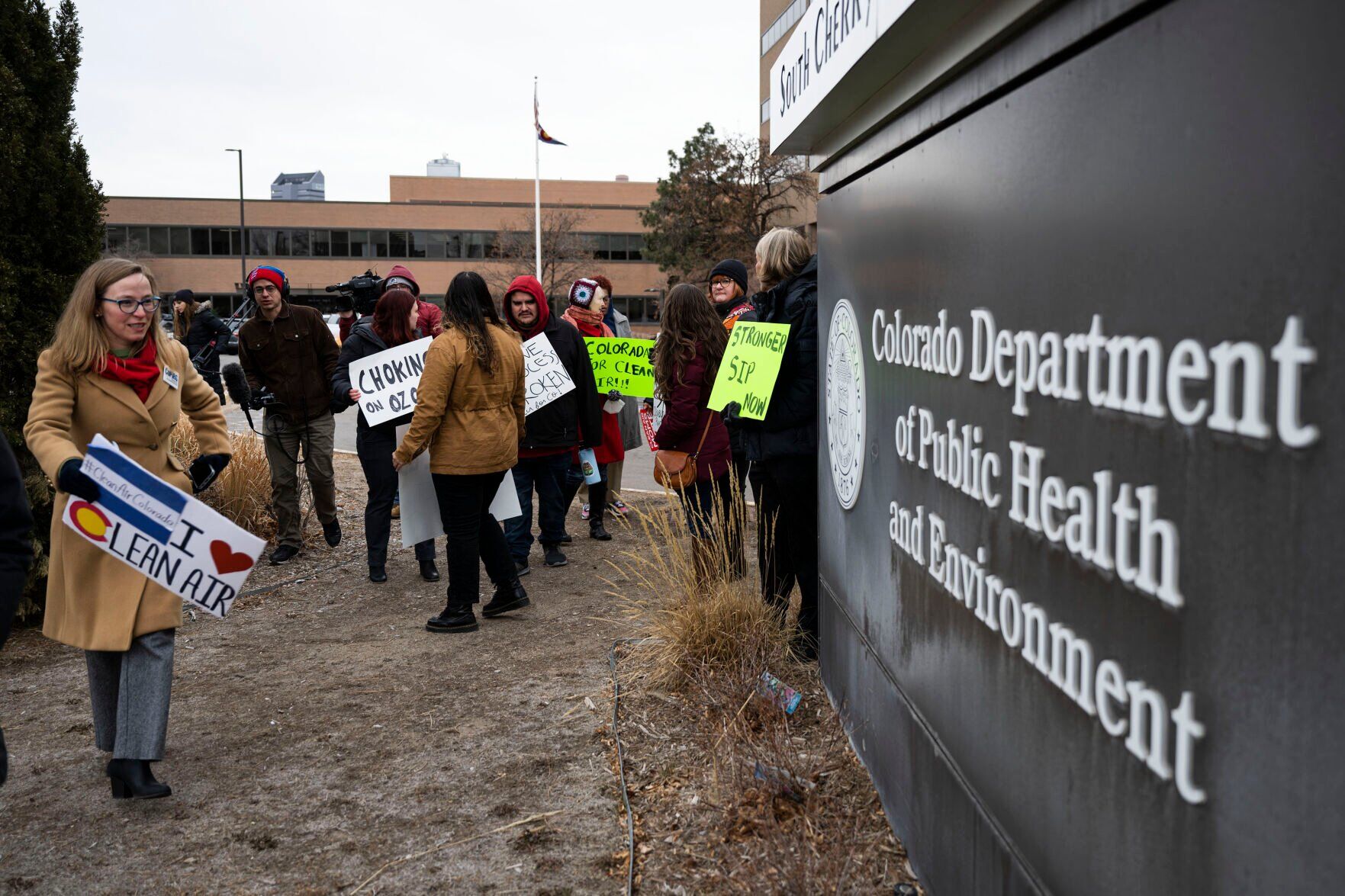 Electric semi-tractor trucks on the menu at Air Quality Control Commission