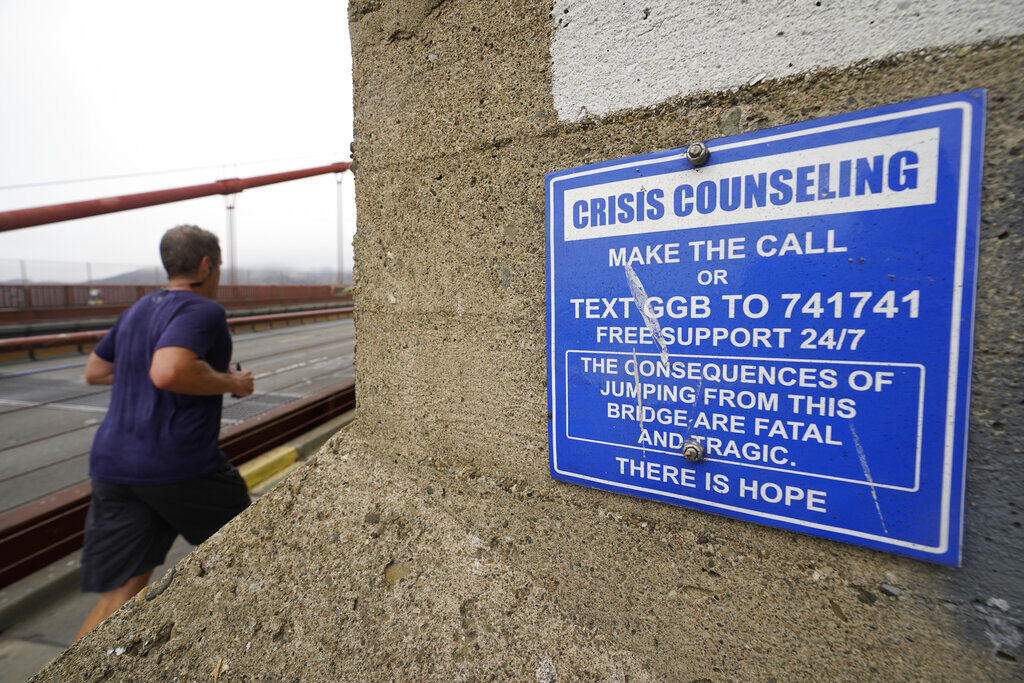 Crow and Buck want FCC to extend 9-8-8 suicide hotline to texting