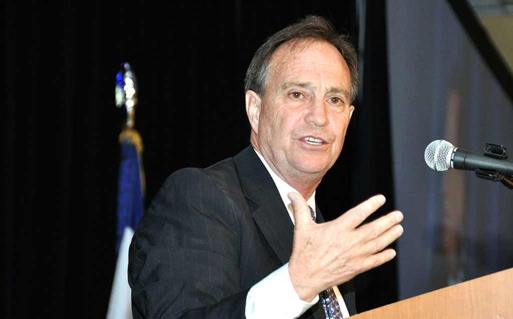 Sanders backer mounts primary bid against Perlmutter