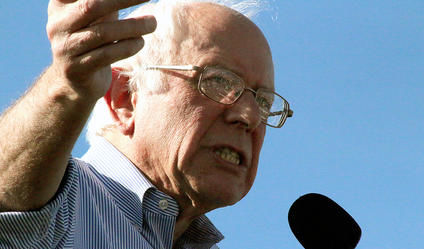 Big Sanders crowd points to Dem divide