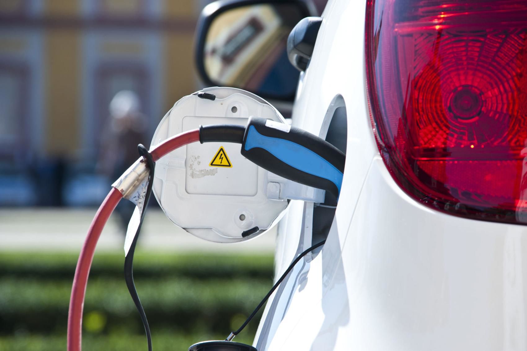 Electric-car tax credits are popular — and Congress can’t decide whether to expand or abolish them