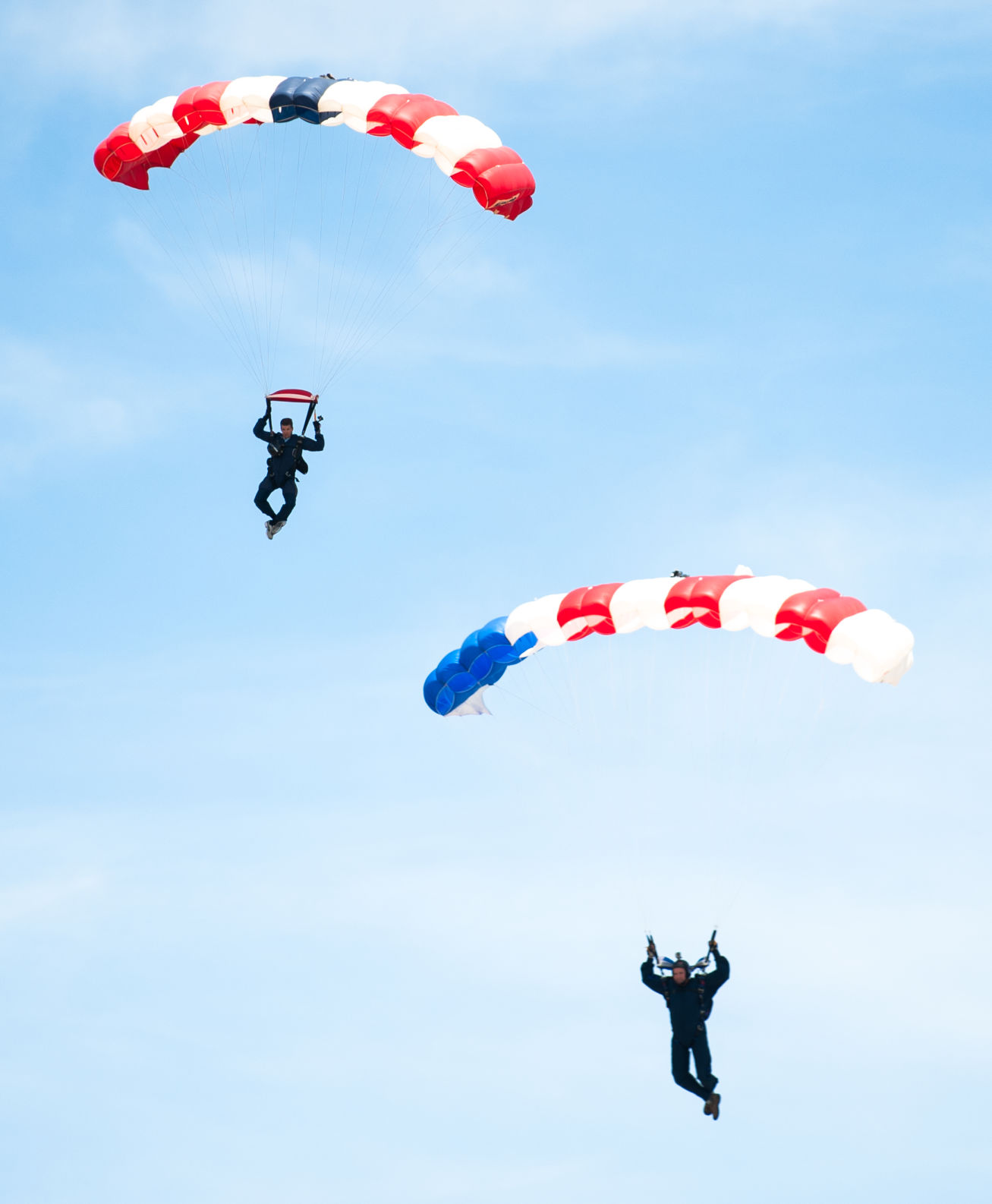 Colonel gets schooled by parachuting Air Force Academy cadets