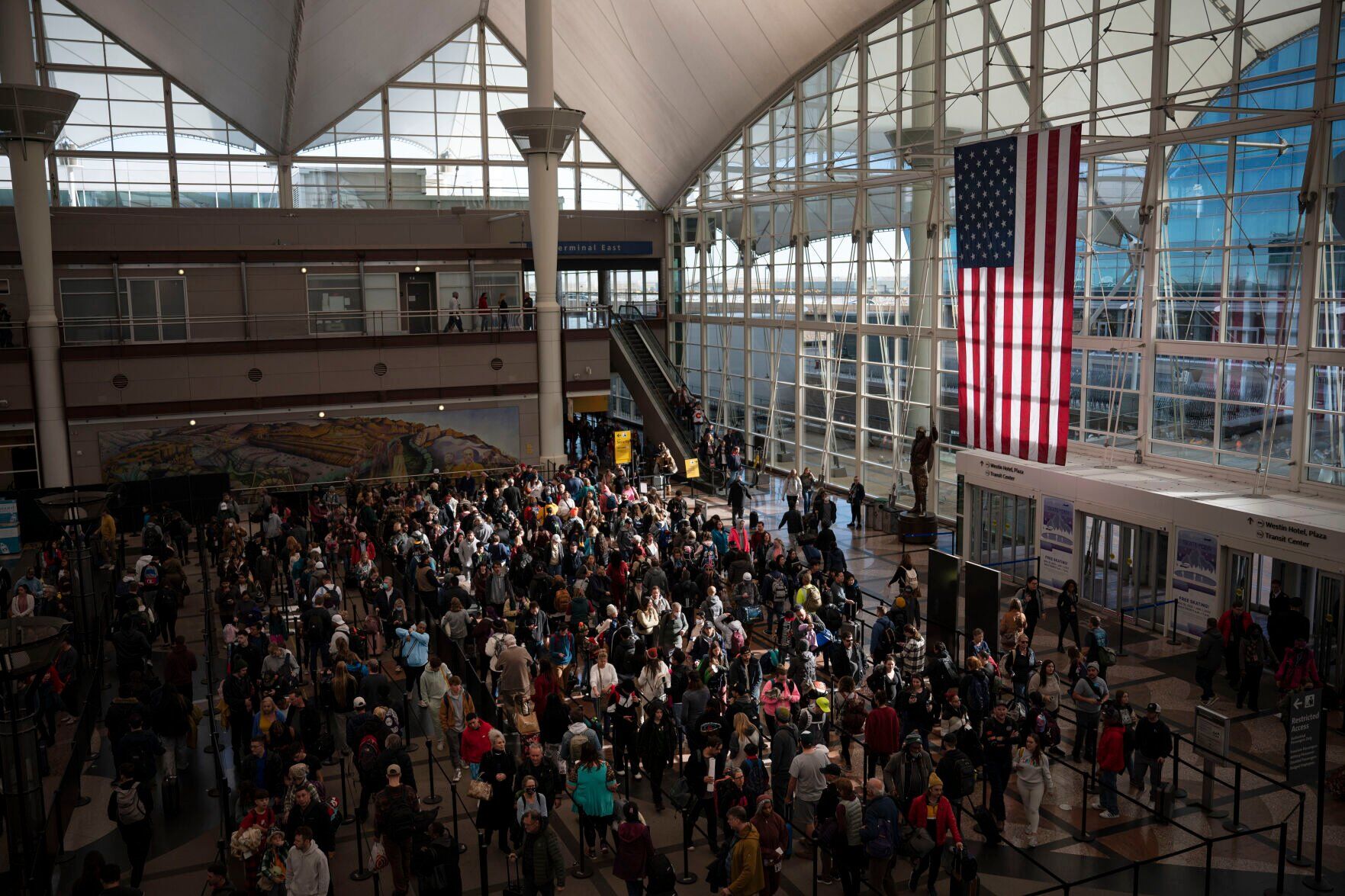 Denver International Airport sets passenger record
