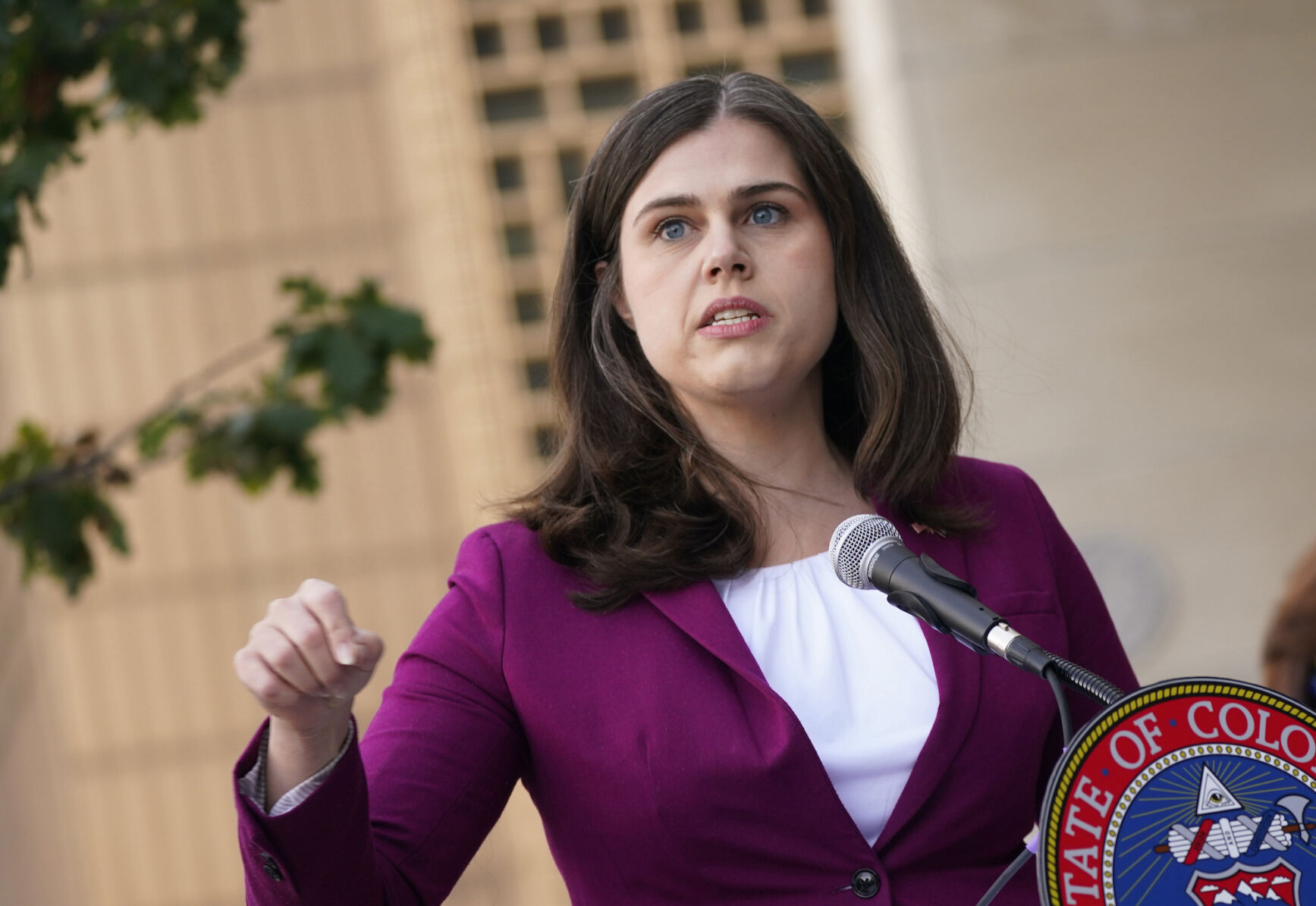 Democrat Jena Griswold raises $850K for reelection as secretary of state, smashing Colorado records