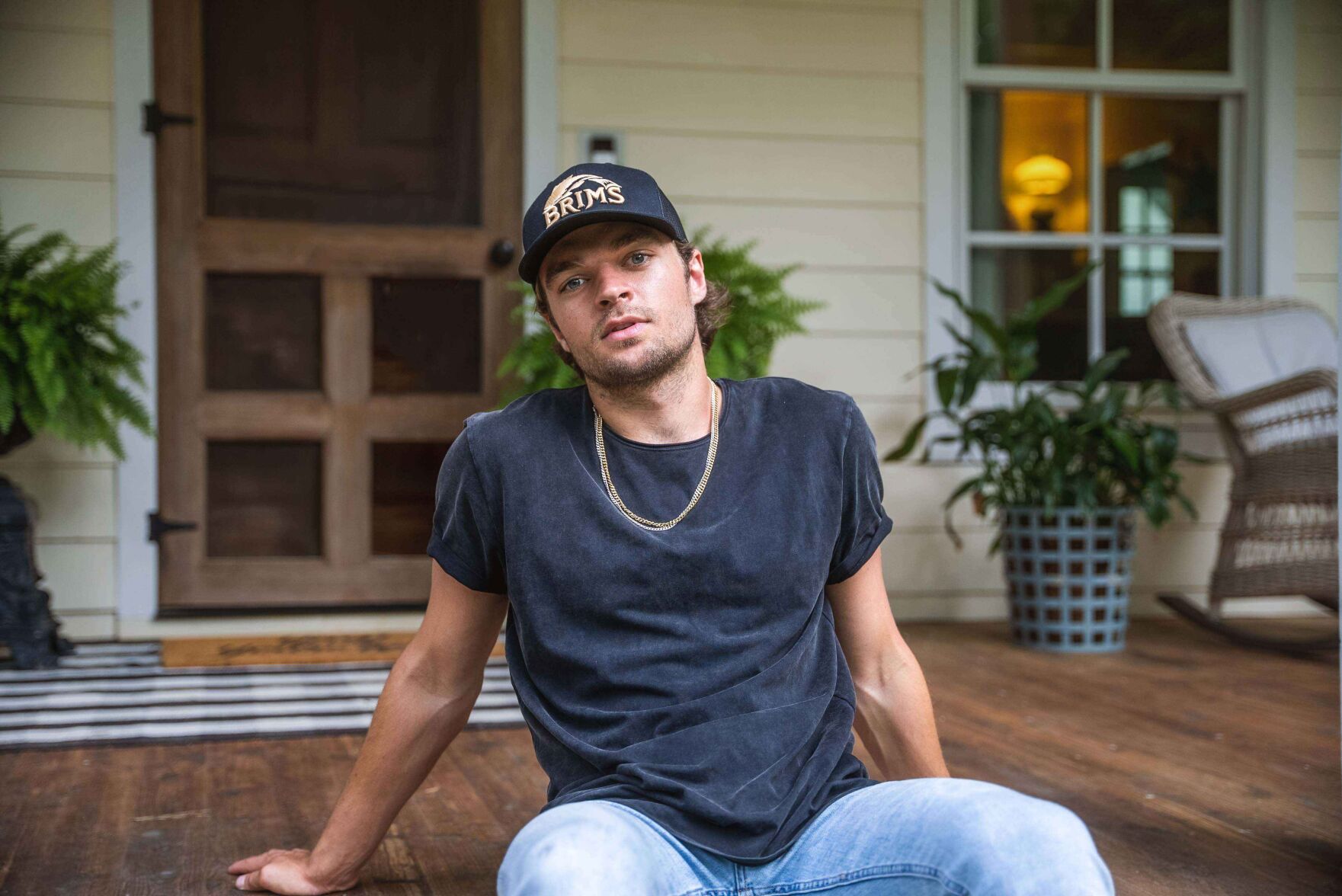 Rising country star Conner Smith featured at Mile High Q & Brew | NONPROFIT REGISTER