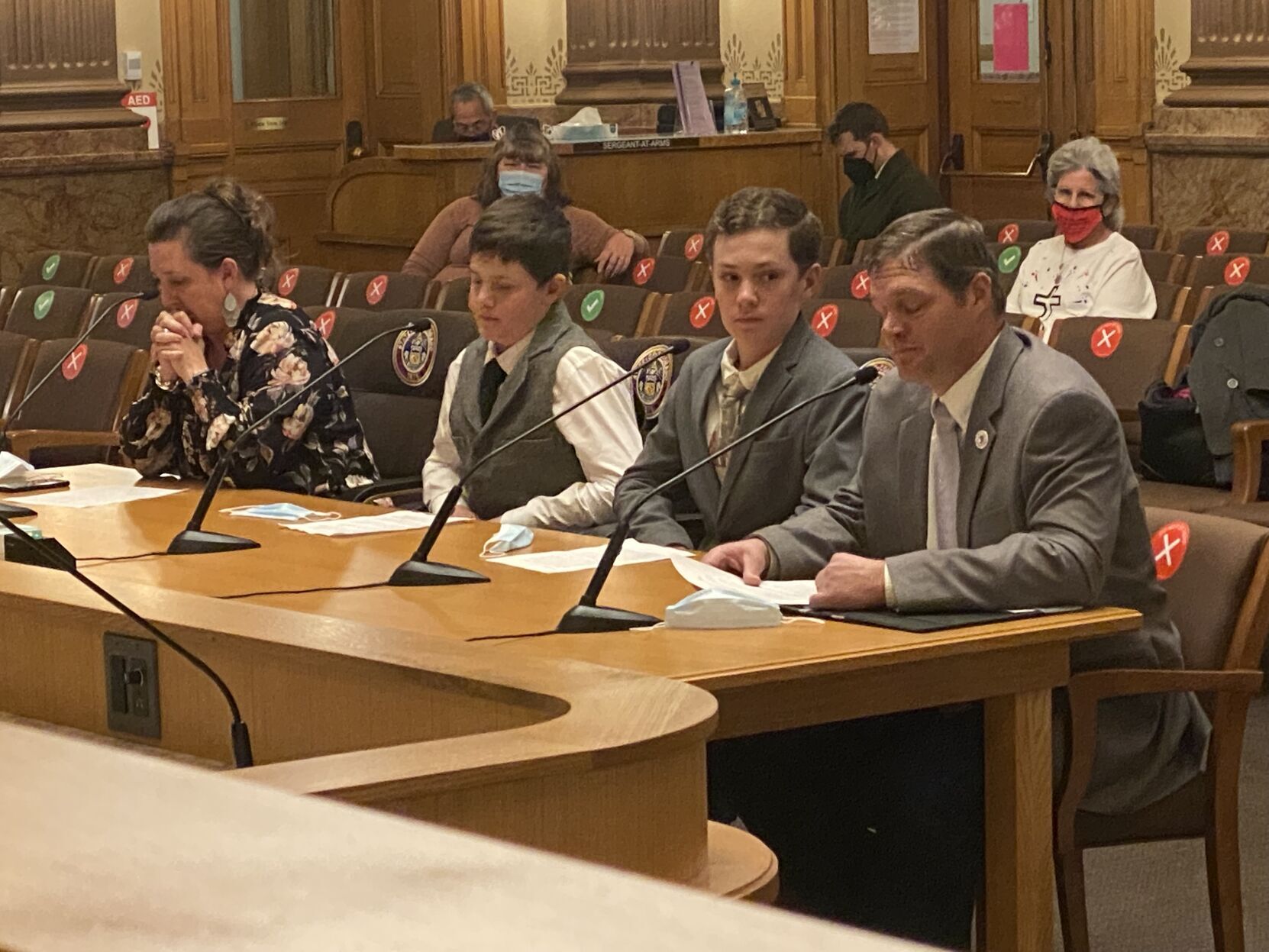 Lawmakers give bill allowing hospital visits another chance after heartbreaking testimony from families affected by COVID