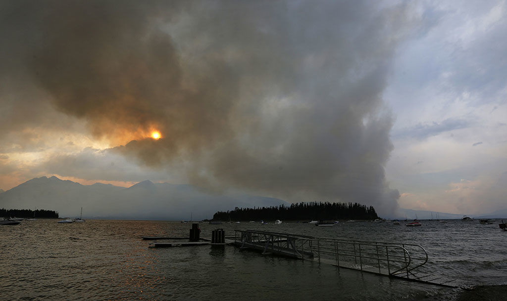 Yellowstone celebrates Park Service centennial, despite fire