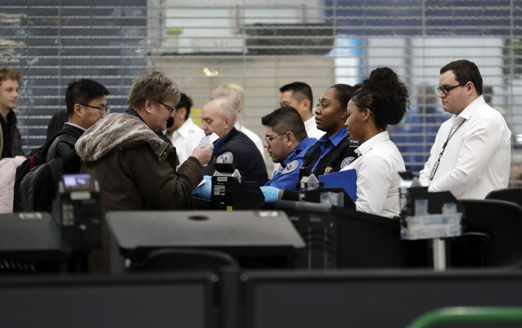 US aviation system is showing strains from shutdown; worse is ahead, say Colorado experts