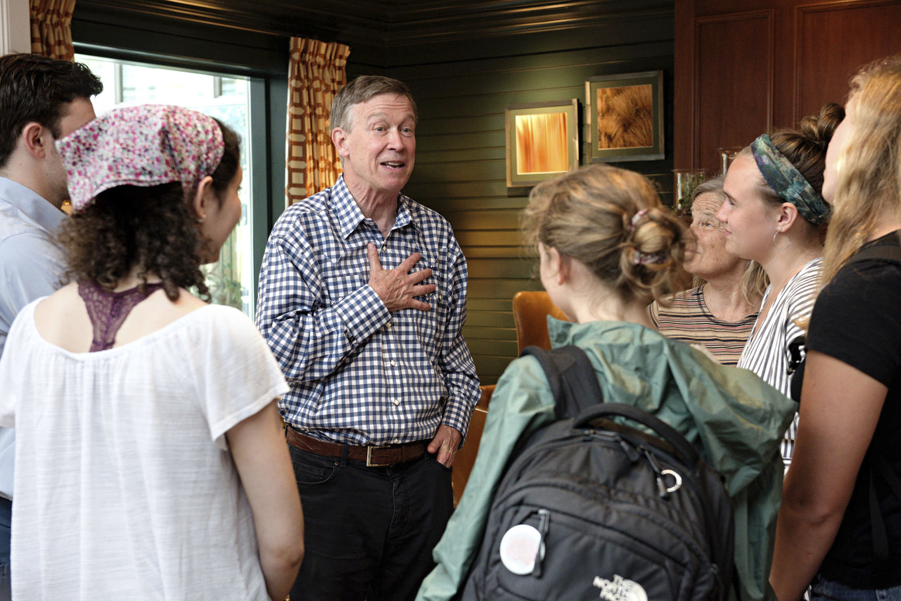 2020 race: Candidate sleepovers mean tight quarters, wet towels, ‘surreal’ candidate chats