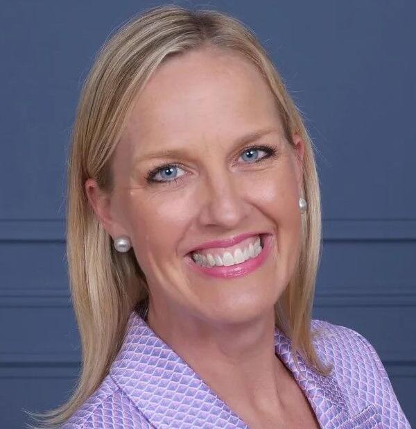 Robyn Carnes.jpg