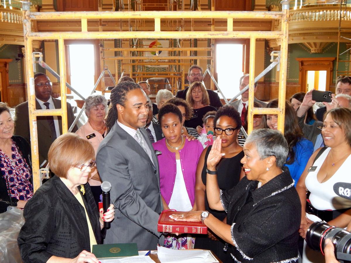 Buckner swearing in
