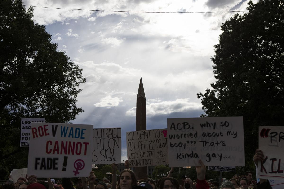 062522-dg-news-RoeVsWadeProtest05.JPG