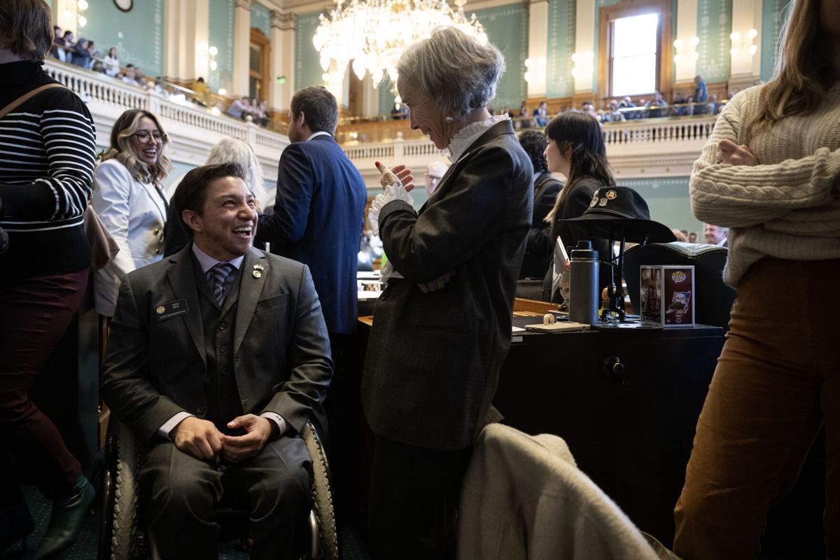 011023-dg-news-FirstDayOfStateLegislature16.JPG