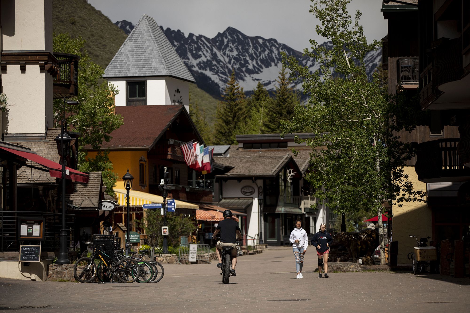 10th Circuit, by 2-1, rebuffs industry challenge to Vail’s prohibition on delivery vehicles