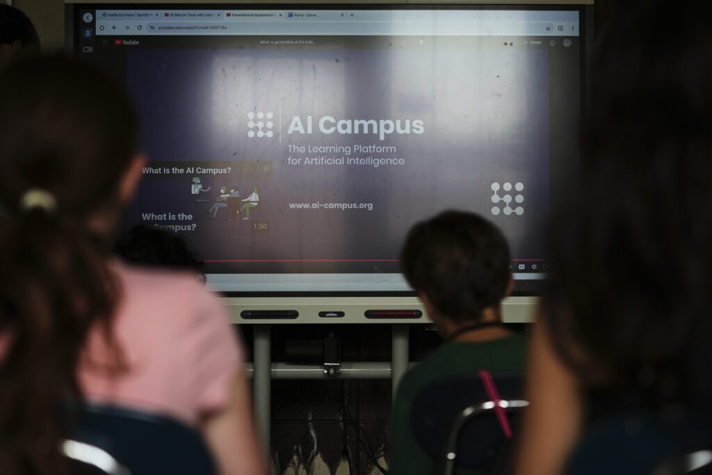 Artificial intelligence bill clears first Senate special session committee