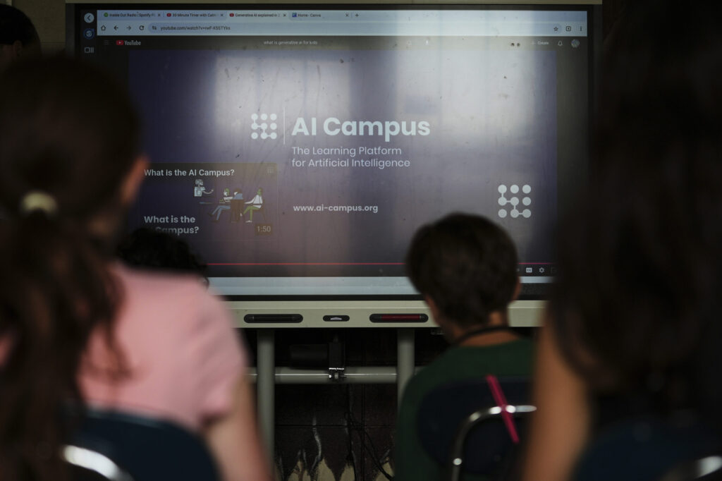 New AI bill in Colorado would mandate disclosure of ‘non-human’ nature