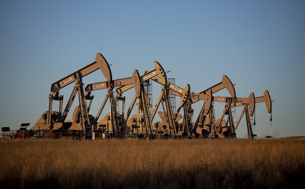 BLM leases nearly 8,000 acres in quarterly oil and gas sale