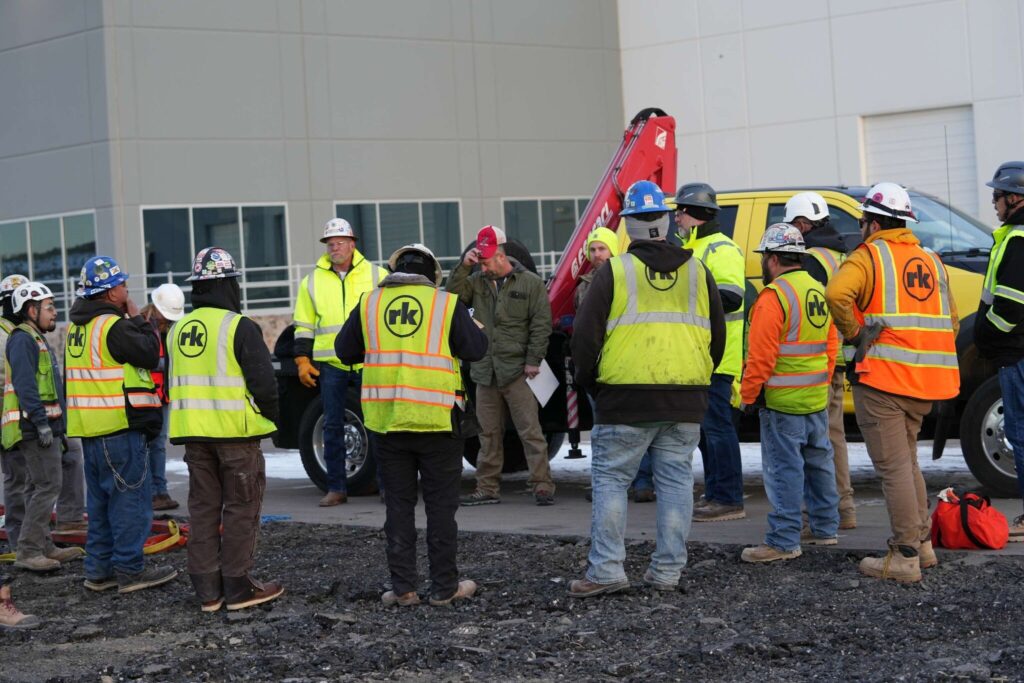 Construction company announces Aurora headquarters, adding 1,700 jobs