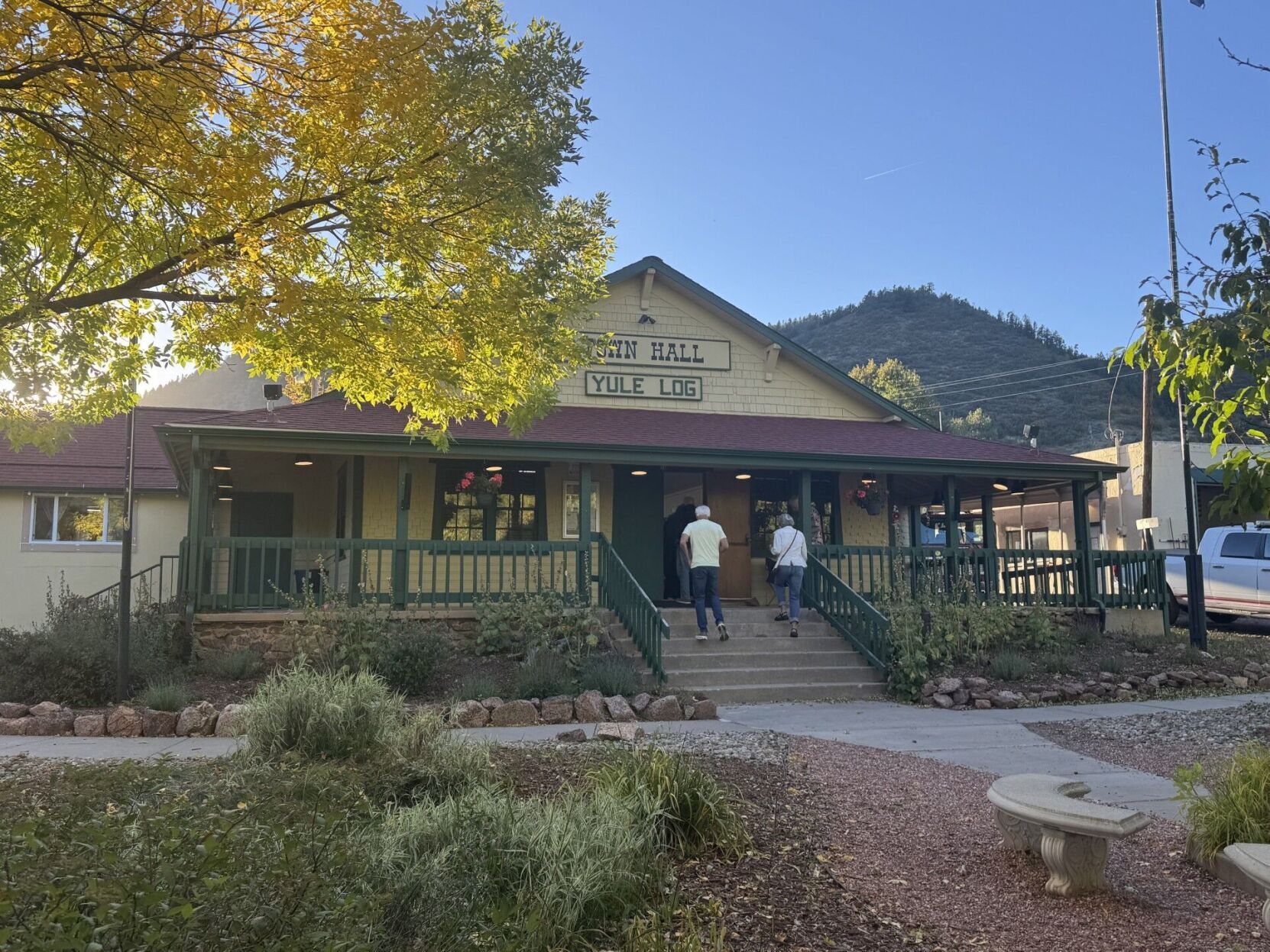 Lawsuit against Palmer Lake over Buc-ee’s dismissed, trustee resigns