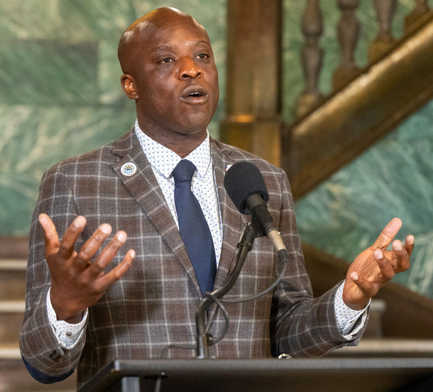 Colorado Springs mayor asks community to support food banks amid freeze on SNAP funding