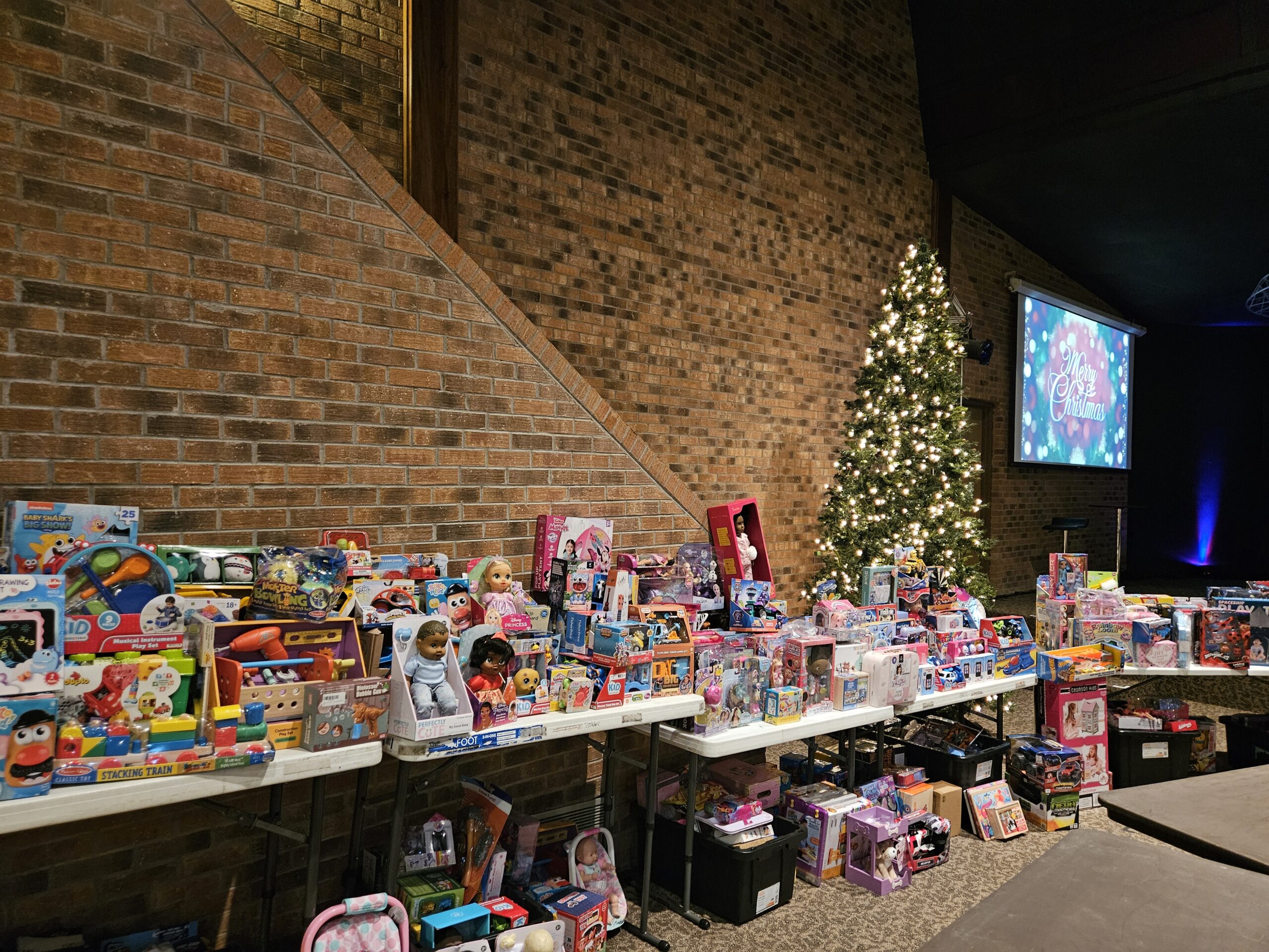 Arapahoe County seeks holiday gift donations for families in need