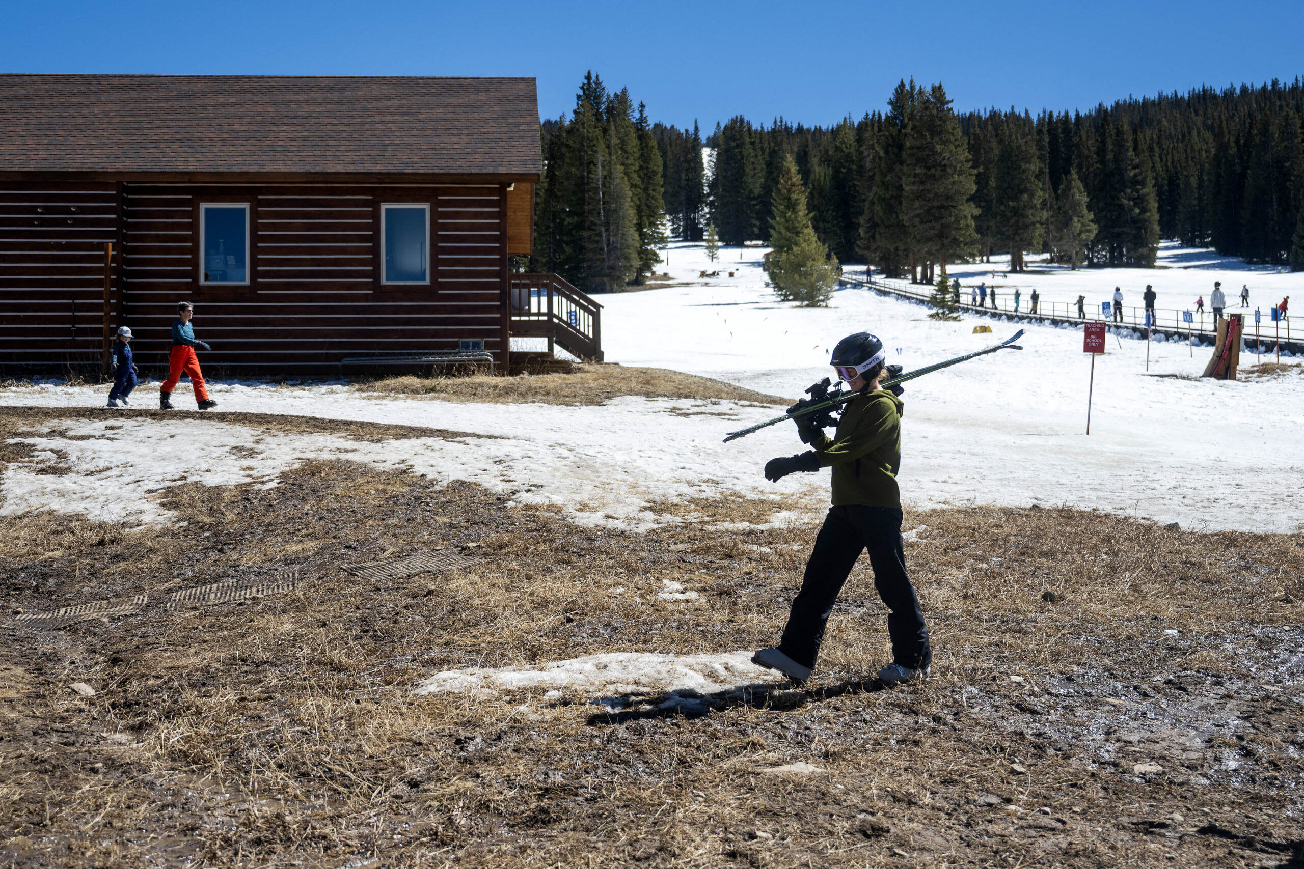 Colorado ski resorts announce early closures amid historic snowpack lows, high temperatures