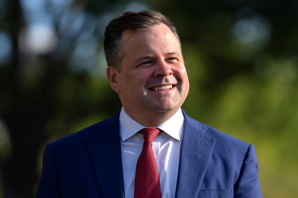 Director of the Federal Housing Finance Agency Bill Pulte walks outside the White House