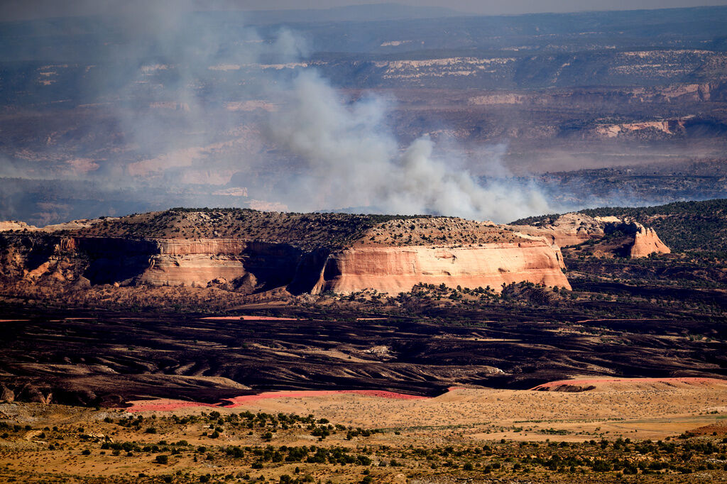 The Snyder Fire burns near Thompson Springs, Utah, on Sunday, June 28, 2026. (AP Photo/Noah Berger)